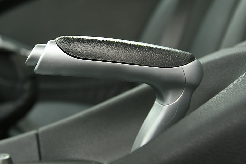 梅赛德斯-奔驰SLK200内饰图片