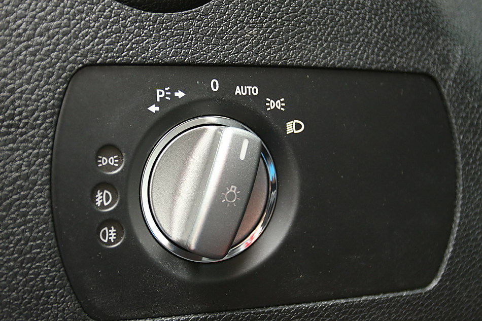 梅赛德斯-奔驰SLK200内饰图片