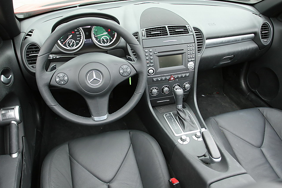 梅赛德斯-奔驰SLK200内饰图片