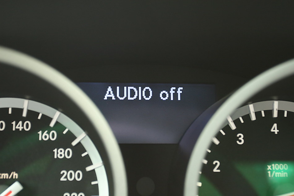 梅赛德斯-奔驰SLK200内饰图片