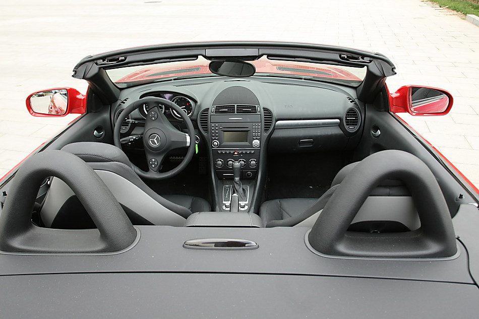 梅赛德斯-奔驰SLK200内饰图片