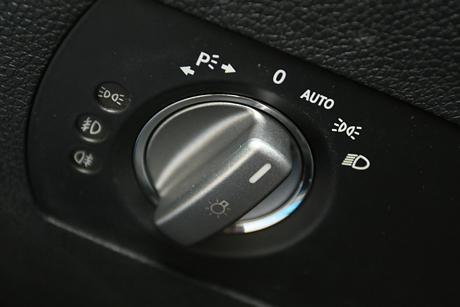 梅赛德斯-奔驰SLK200内饰图片