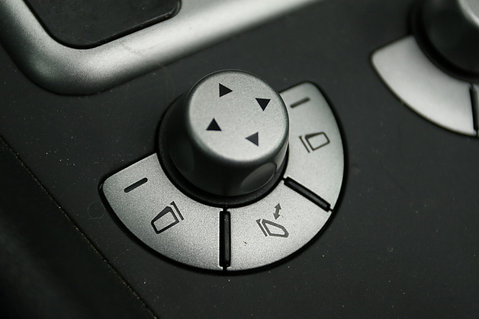 梅赛德斯-奔驰SLK200内饰图片