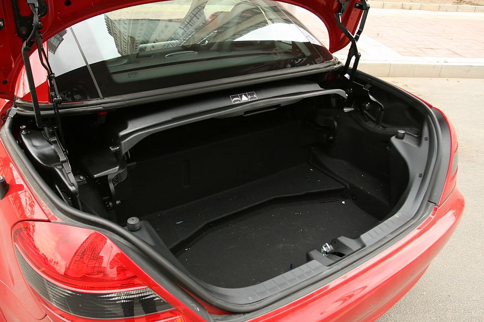 梅赛德斯-奔驰SLK200内饰图片