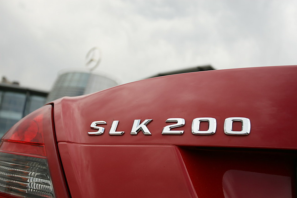 梅赛德斯-奔驰SLK200外观图片