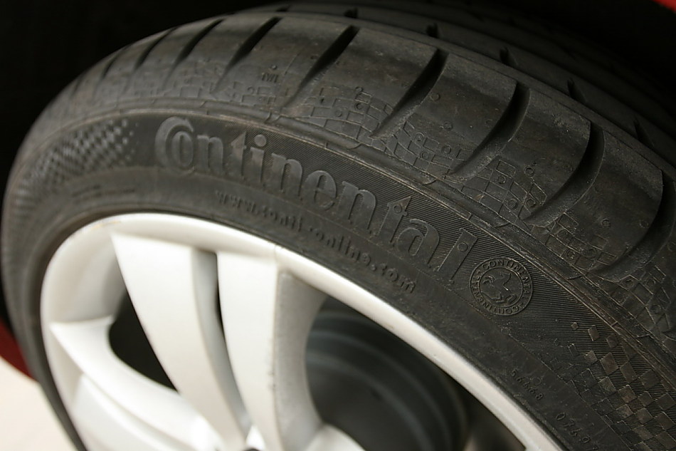 梅赛德斯-奔驰SLK200外观图片