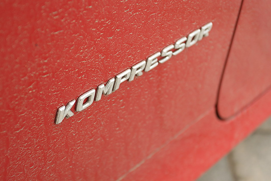 梅赛德斯-奔驰SLK200外观图片