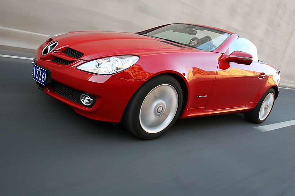 梅赛德斯-奔驰SLK200动态外观图片