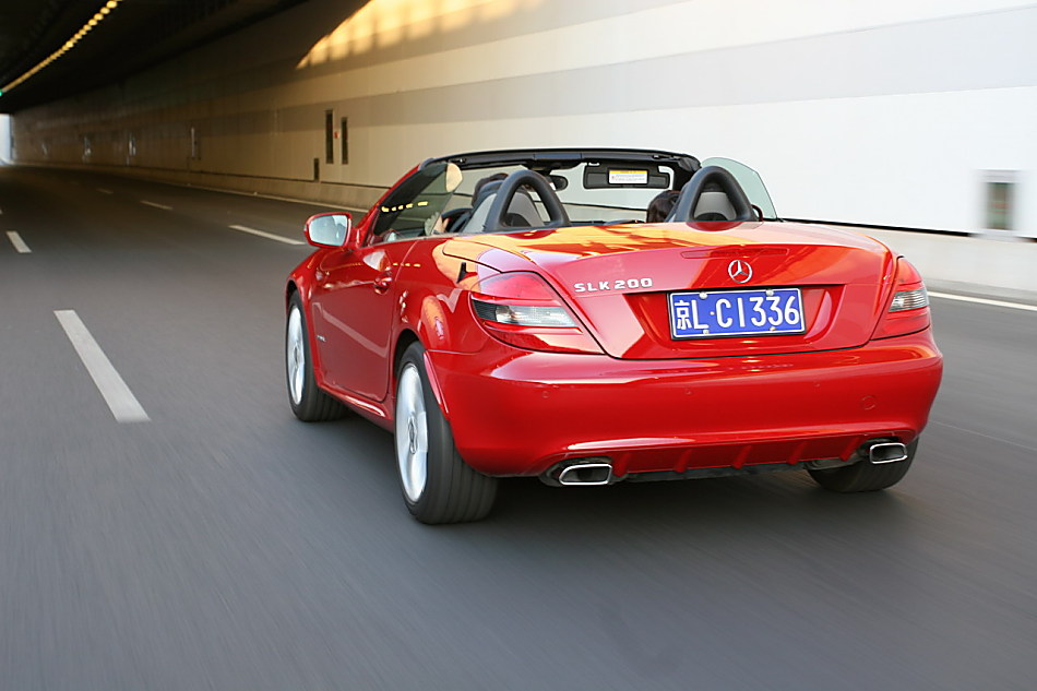 梅赛德斯-奔驰SLK200动态外观图片