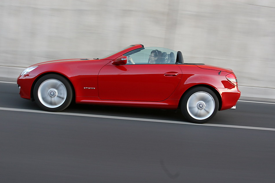 梅赛德斯-奔驰SLK200动态外观图片