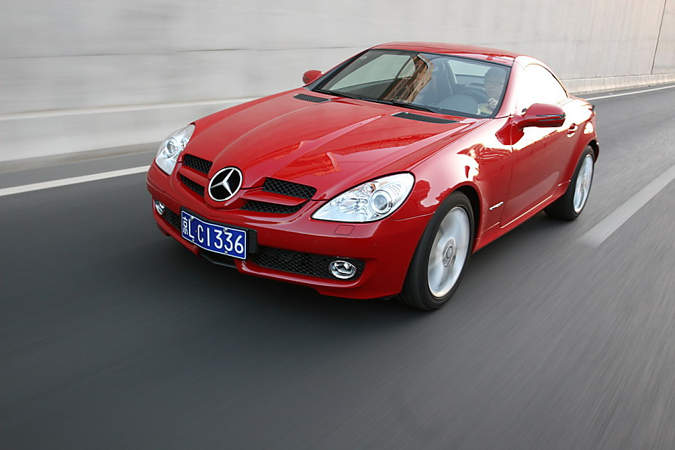 梅赛德斯-奔驰SLK200动态外观图片