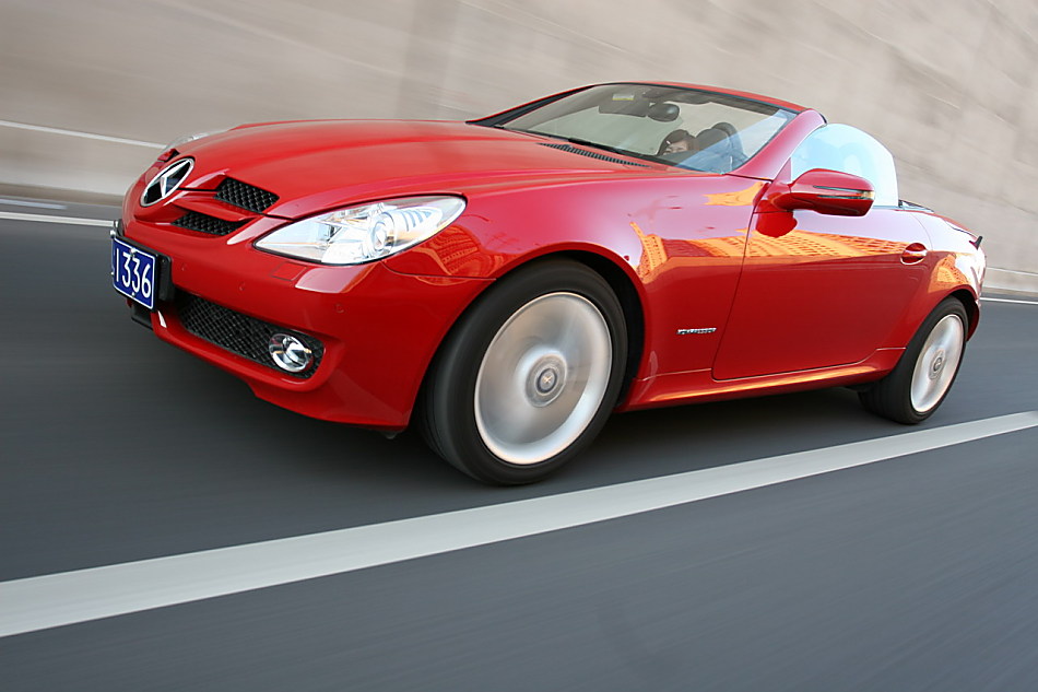 梅赛德斯-奔驰SLK200动态外观图片