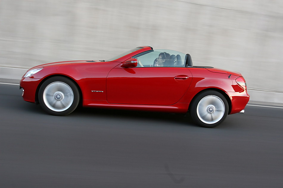 梅赛德斯-奔驰SLK200动态外观图片