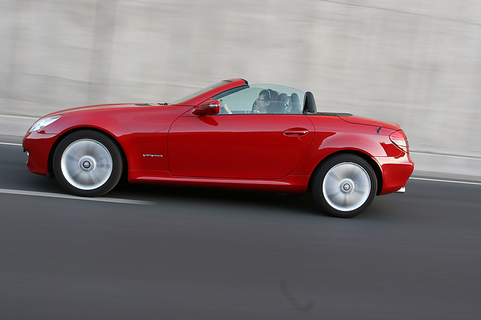 梅赛德斯-奔驰SLK200动态外观图片