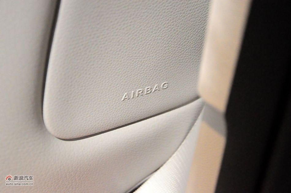 2012款奔驰CLS实拍