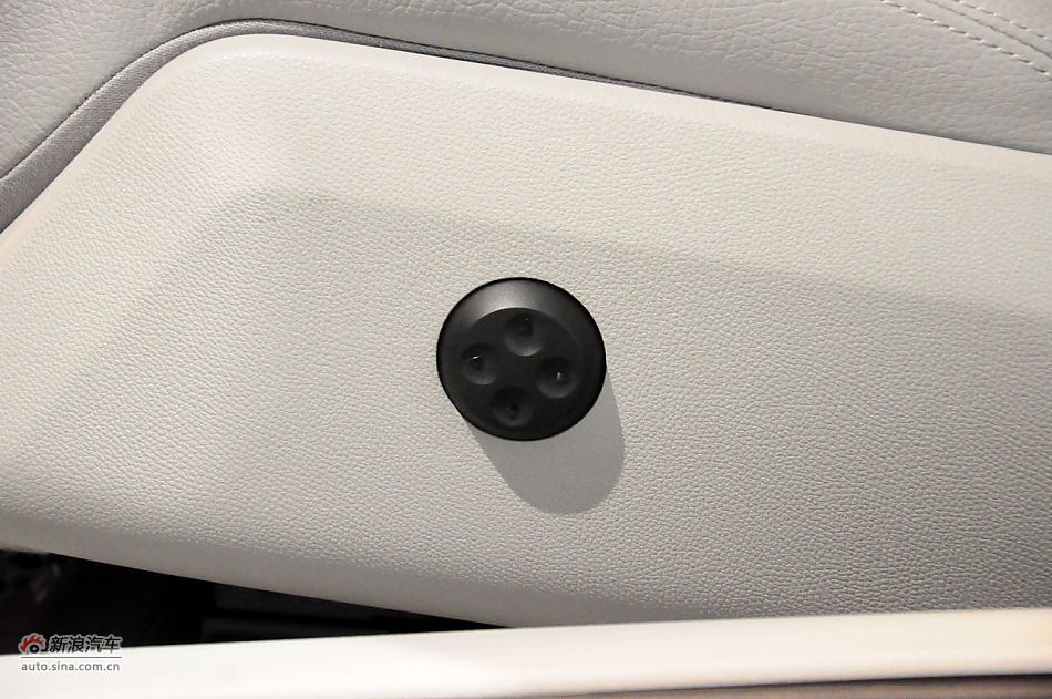 2012款奔驰CLS实拍