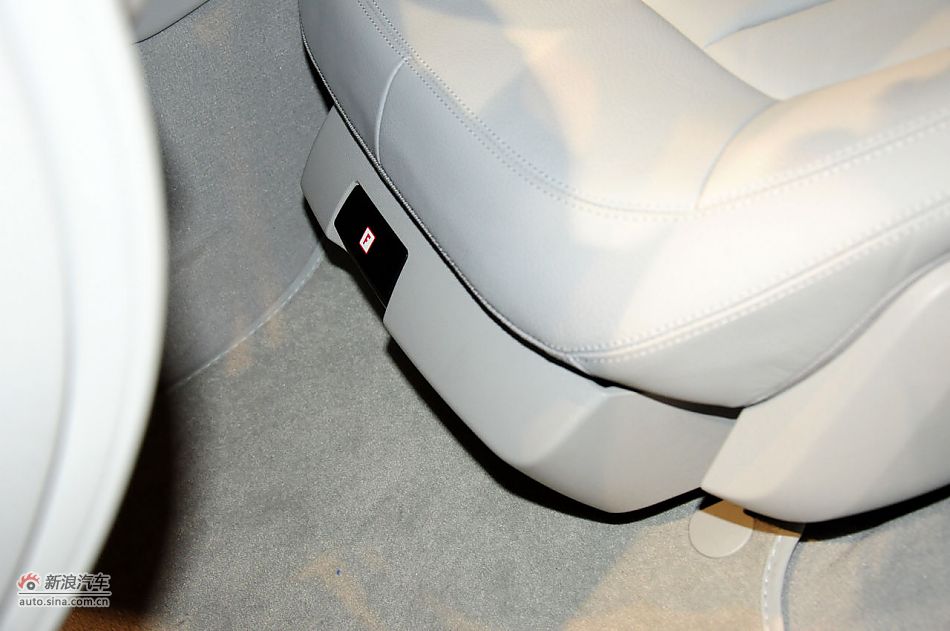 2012款奔驰CLS实拍