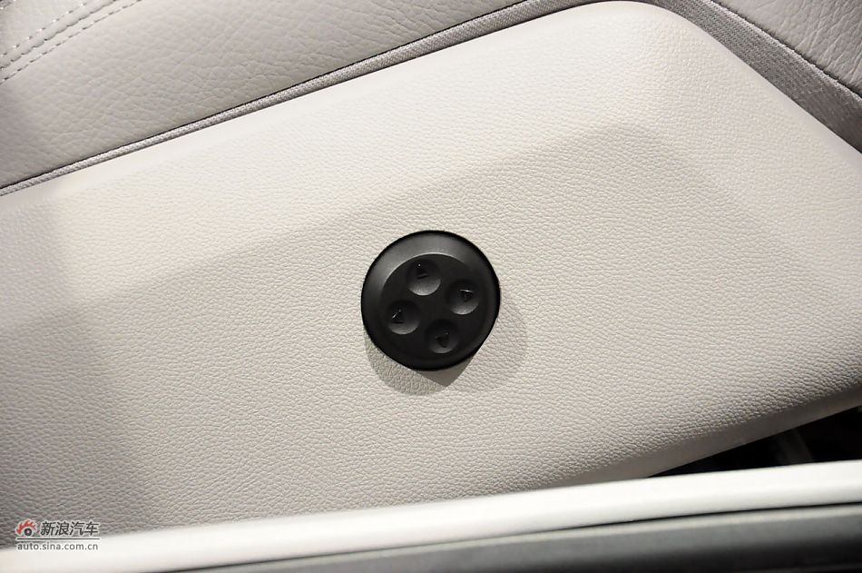 2012款奔驰CLS实拍