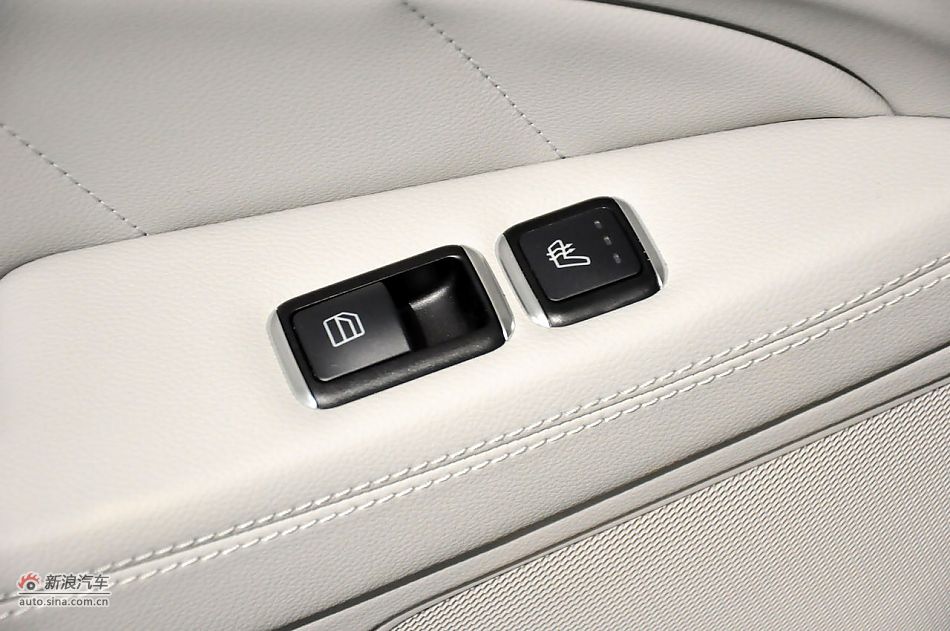 2012款奔驰CLS实拍