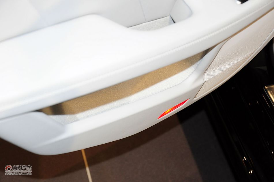 2012款奔驰CLS实拍