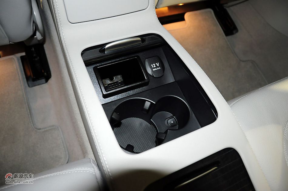 2012款奔驰CLS实拍