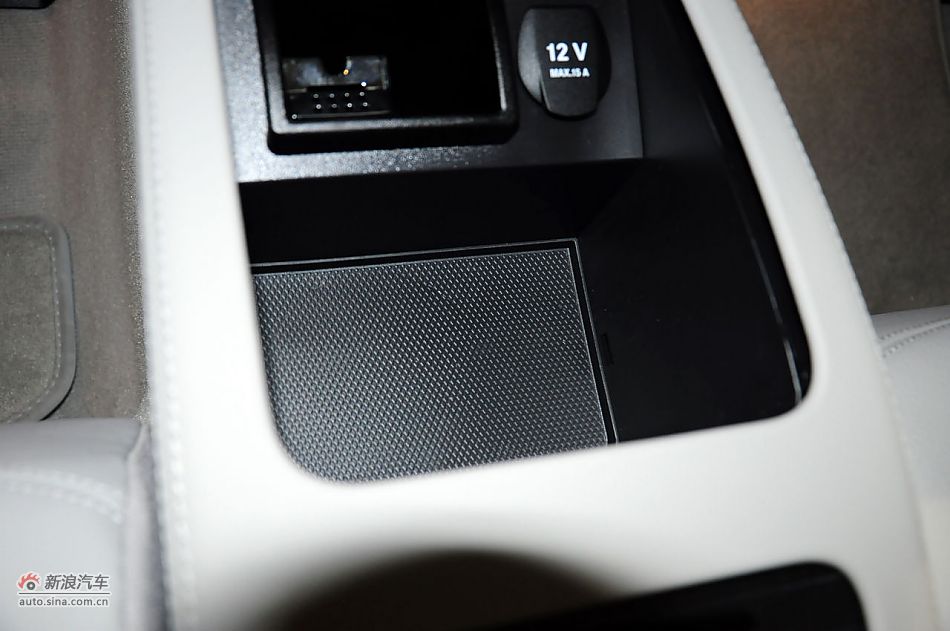 2012款奔驰CLS实拍