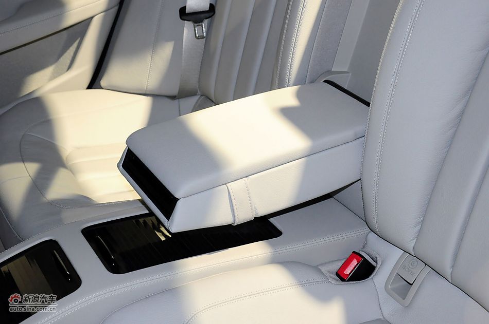 2012款奔驰CLS实拍