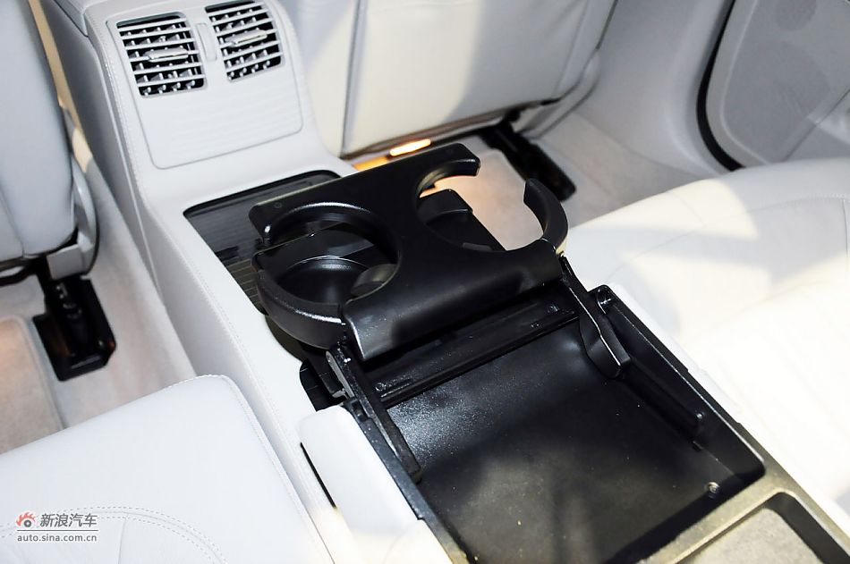 2012款奔驰CLS实拍