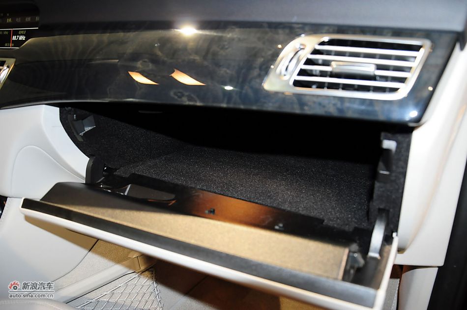 2012款奔驰CLS实拍