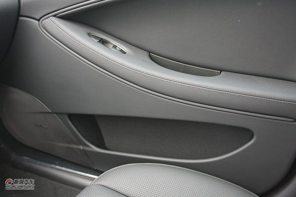 2010款奔驰CLS350