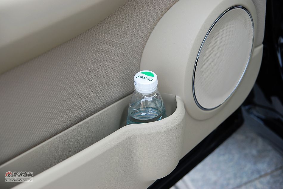 奔驰A级左前车门