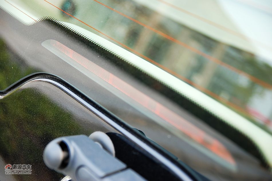 奔驰A级高位刹车灯