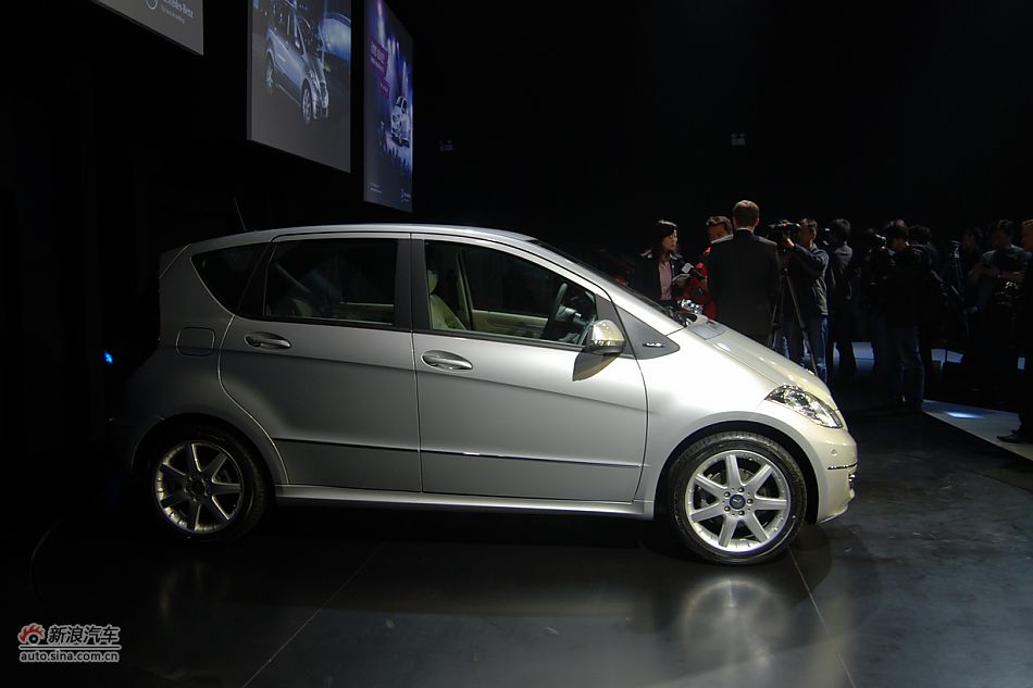 奔驰A级上市现场