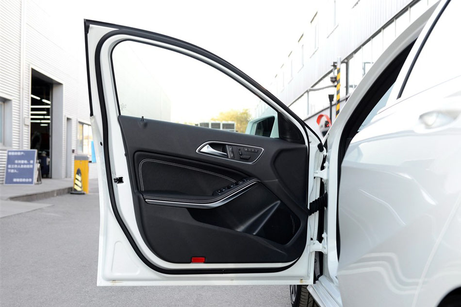 2015款 A 200 座椅空间