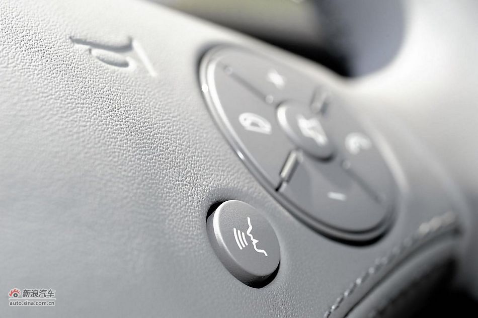 2012款奔驰S级豪华版