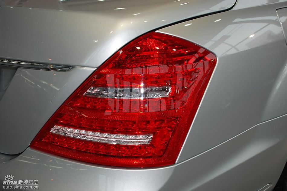 新一代奔驰S级轿车实拍图片欣赏