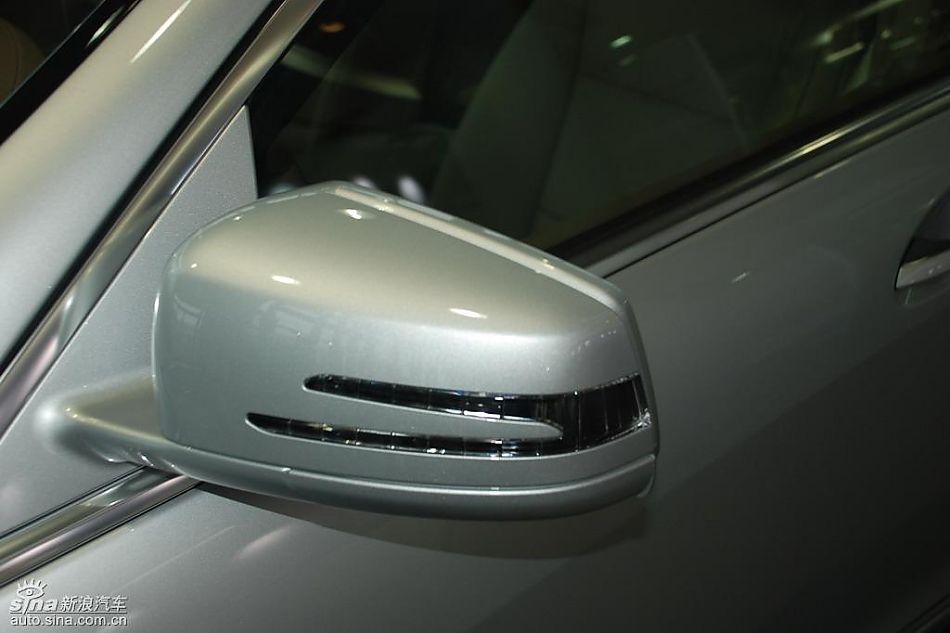 新一代奔驰S级轿车实拍图片欣赏