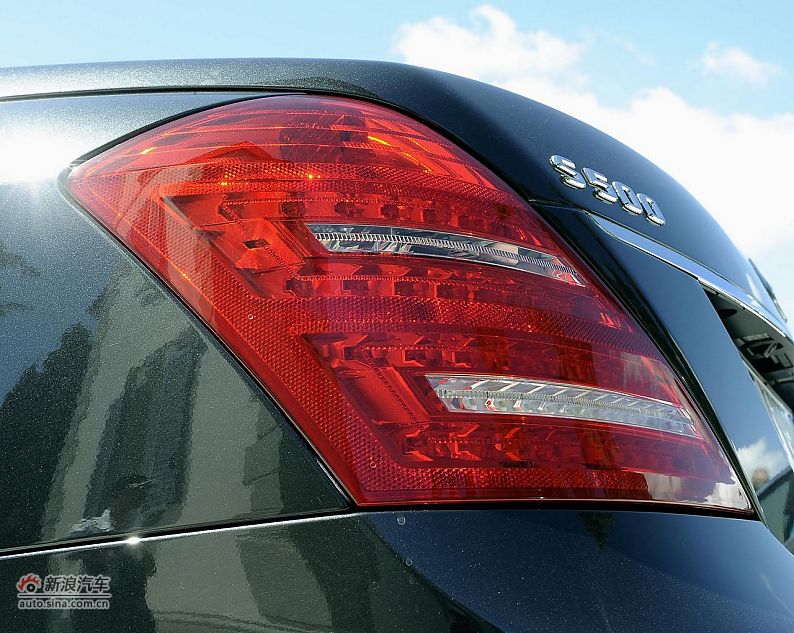 2012款奔驰S级豪华版