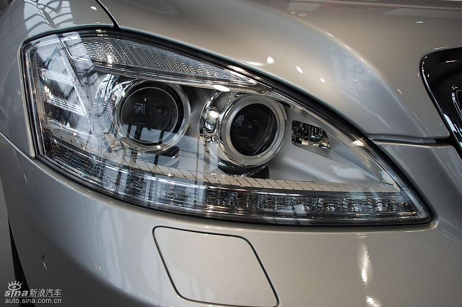 新一代奔驰S级轿车实拍图片欣赏