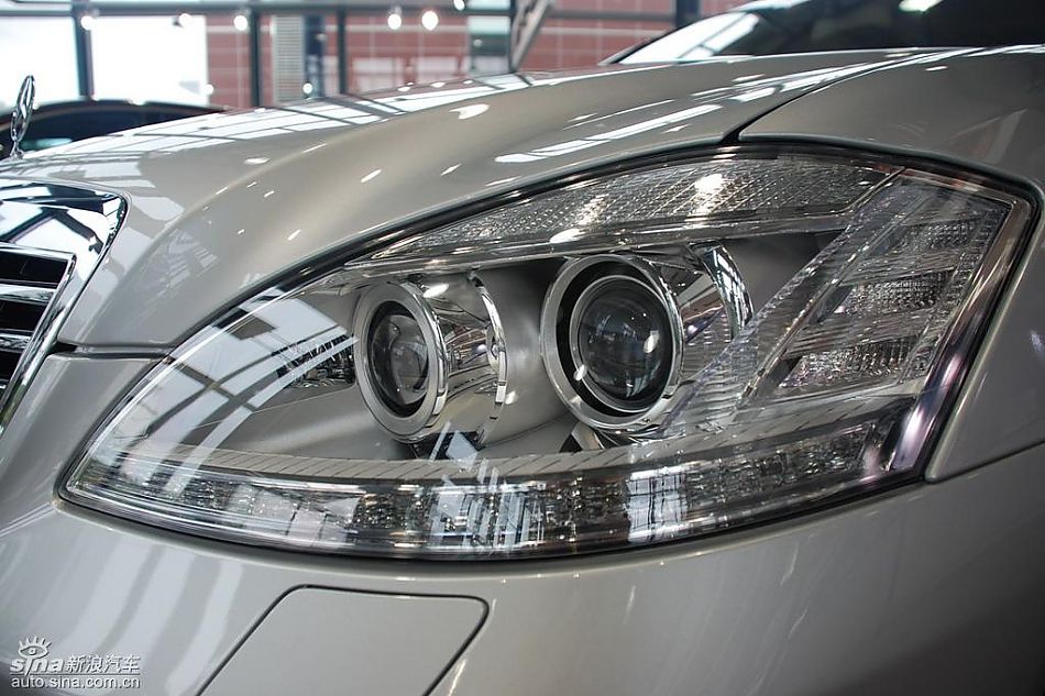 新一代奔驰S级轿车实拍图片欣赏