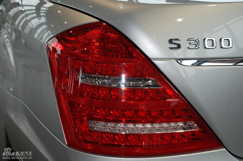 新一代奔驰S级轿车实拍图片欣赏