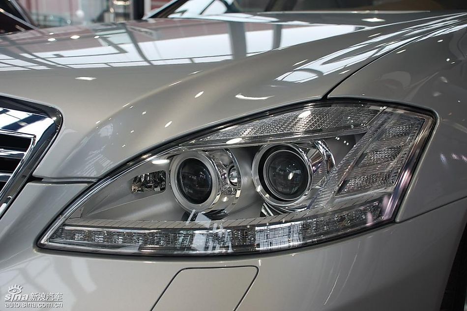 新一代奔驰S级轿车实拍图片欣赏