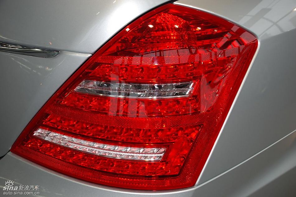 新一代奔驰S级轿车实拍图片欣赏