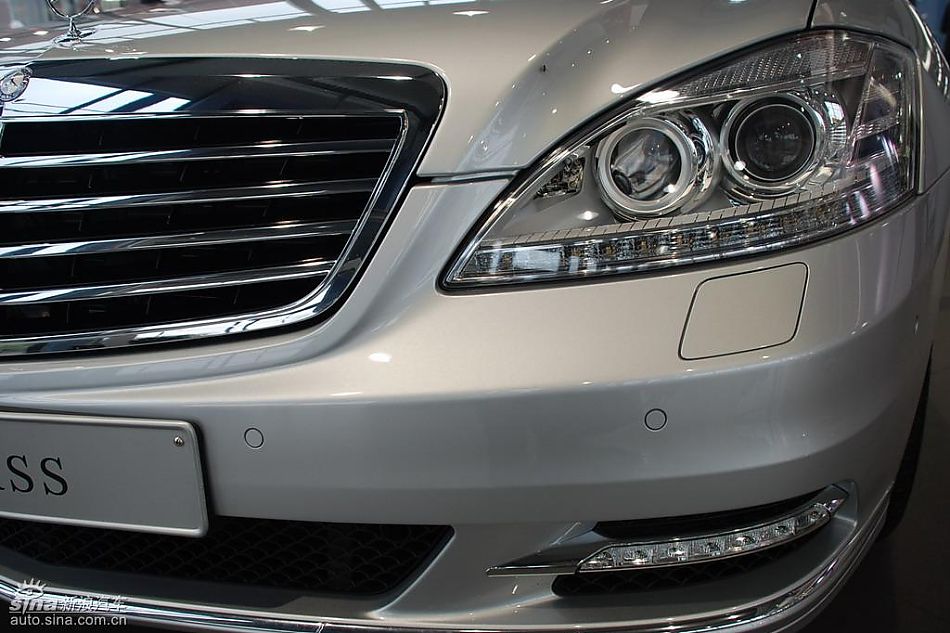 新一代奔驰S级轿车实拍图片欣赏