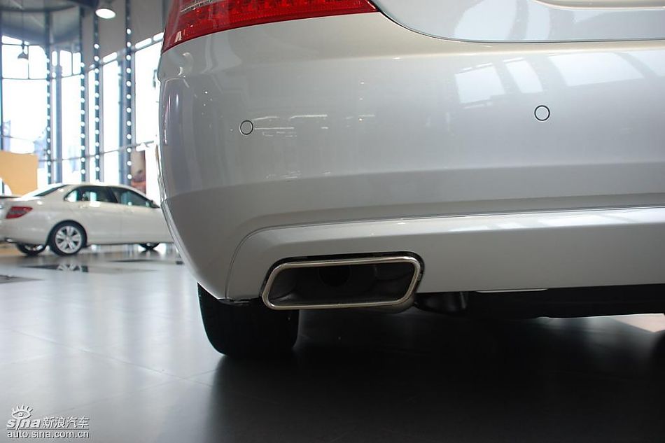 新一代奔驰S级轿车实拍图片欣赏