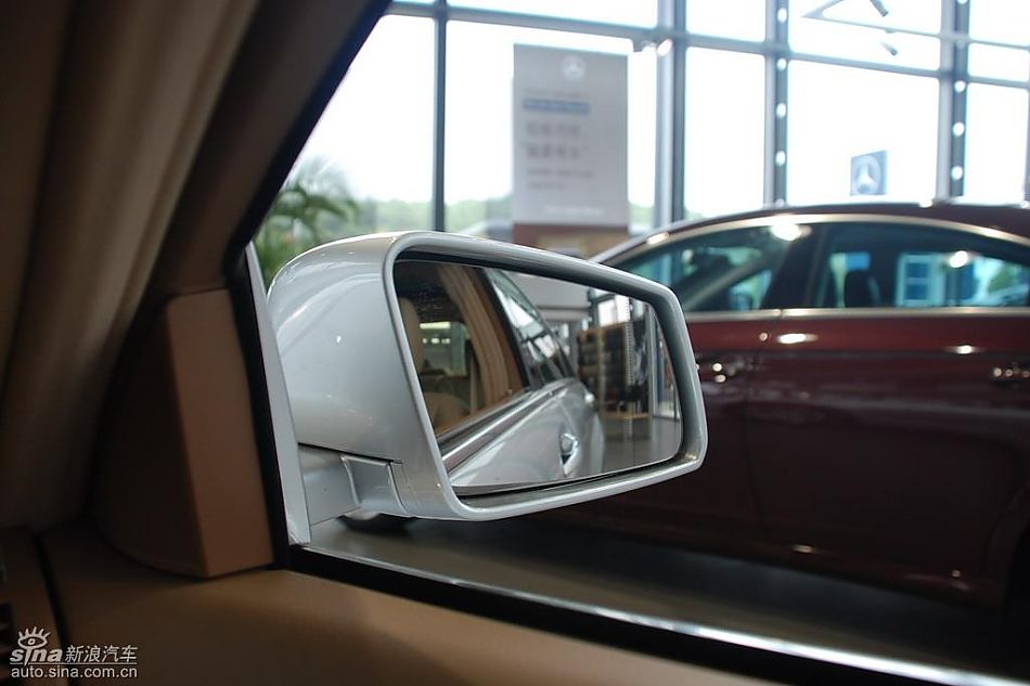 新一代奔驰S级轿车实拍图片欣赏