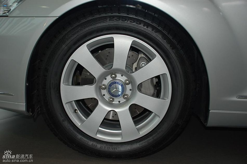 新一代奔驰S级轿车实拍图片欣赏