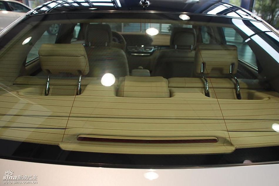 新一代奔驰S级轿车实拍图片欣赏