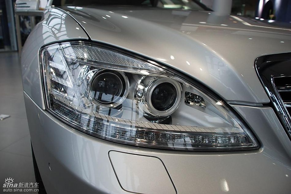 新一代奔驰S级轿车实拍图片欣赏