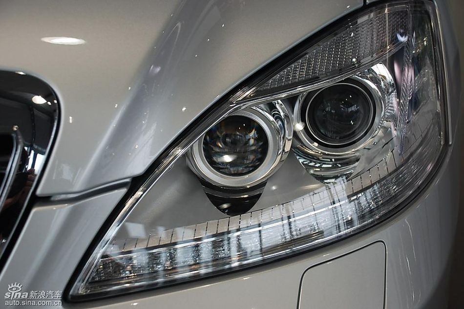 新一代奔驰S级轿车实拍图片欣赏